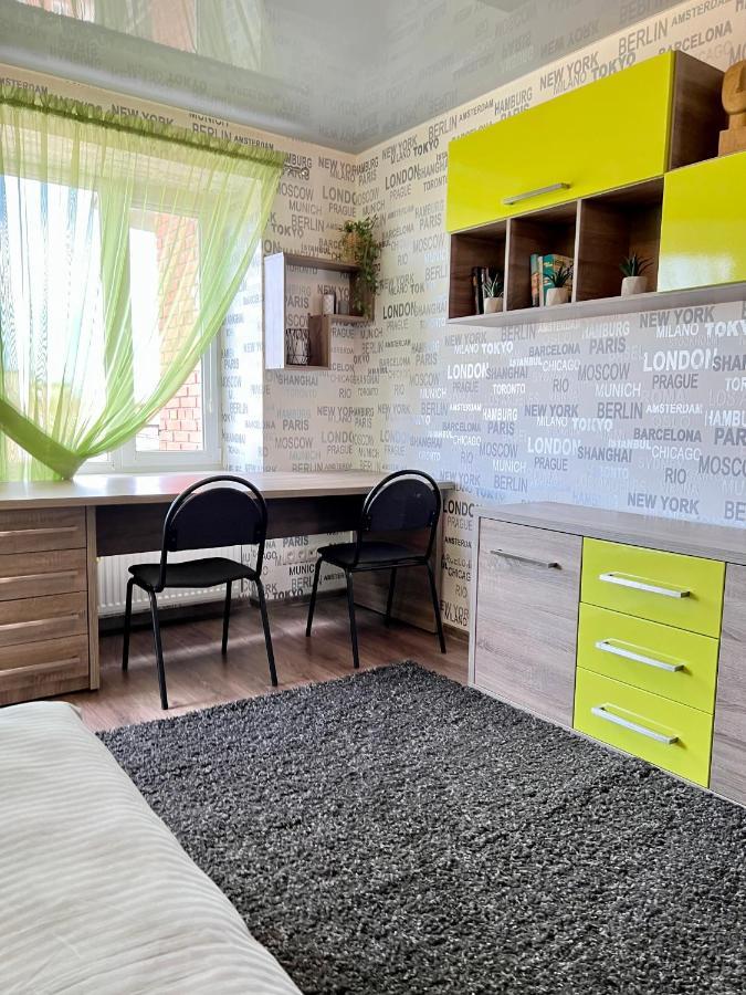 Relax. Просторі Та Затишні Апартаменти Ternopil Exterior photo